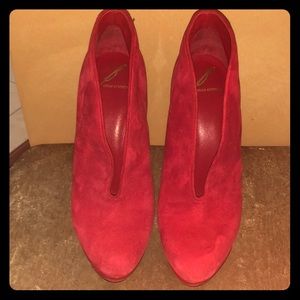 B 🌹 Brian Atwood Red Platform Heel Booties 🌹